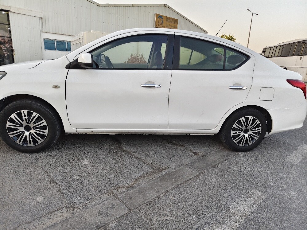 Nissan sunny 2023 sale - 13