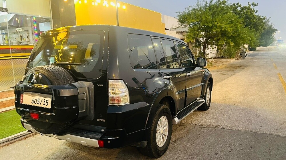 Mitsubishi pajero 2013 - 5
