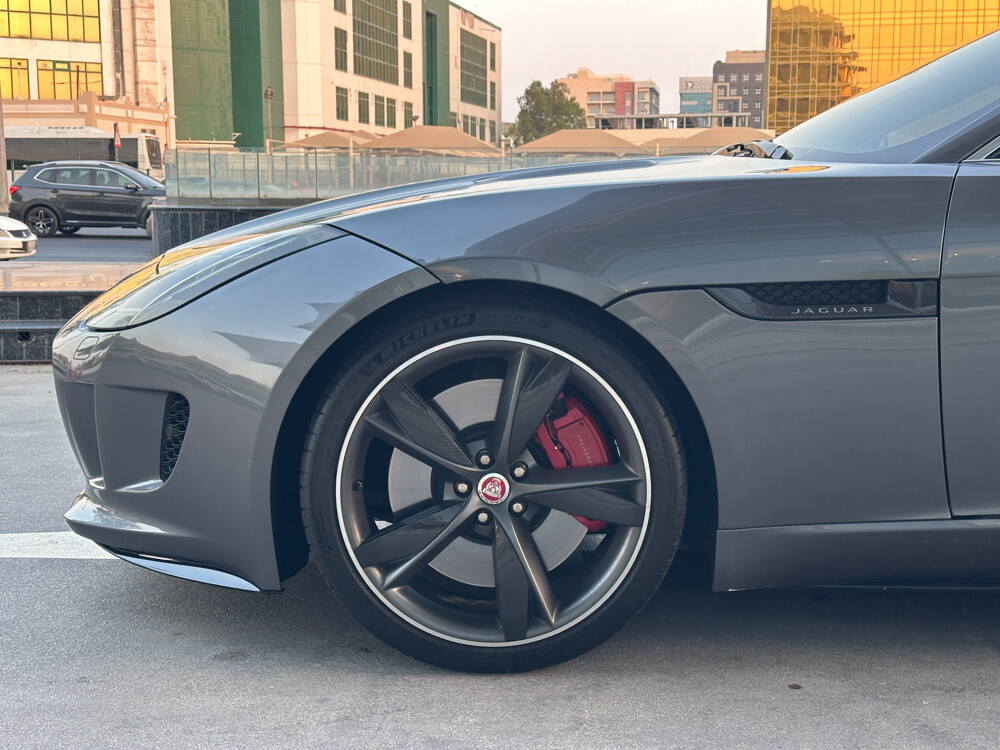 Jaguar F -Type R 2016 - 9