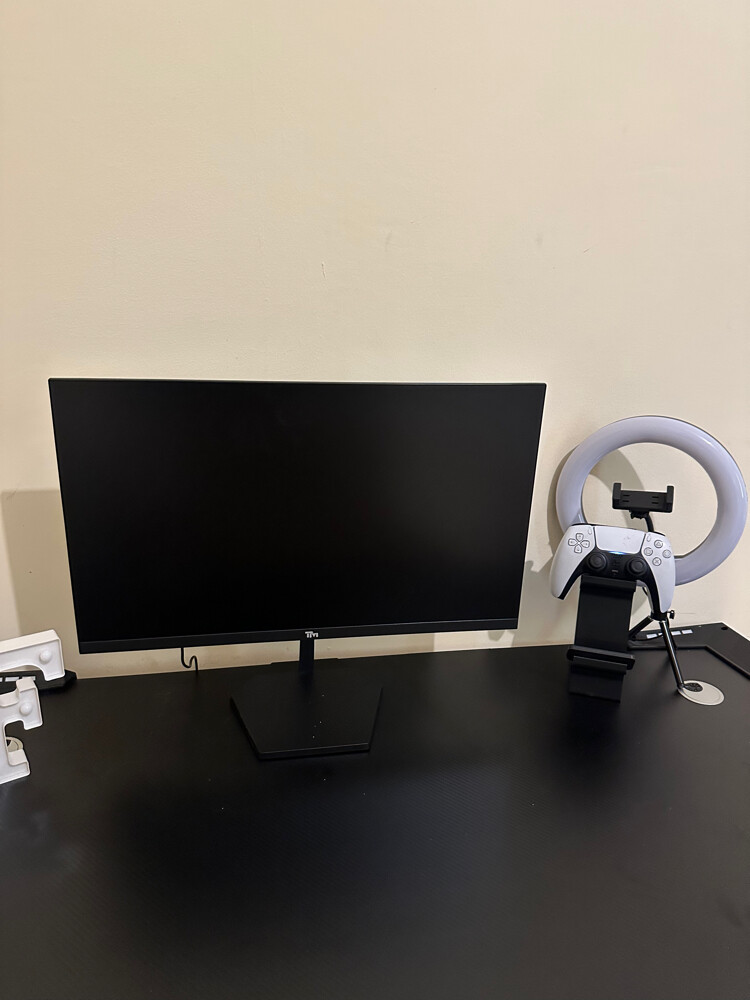 120HZ 2K monitor. brand new - 1