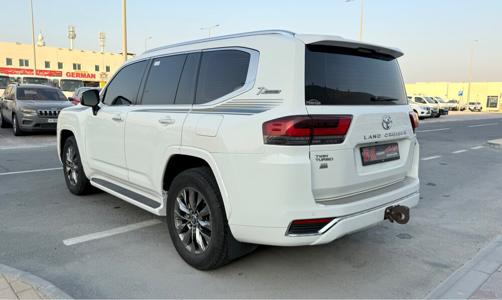 Land Cruiser VXR Twin Turbo 2022 - 5