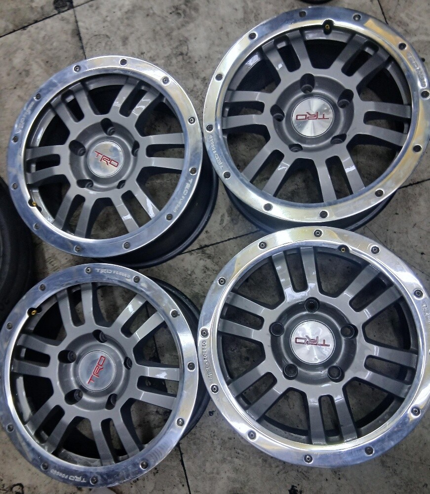 TRD 17 5 bolt - 1