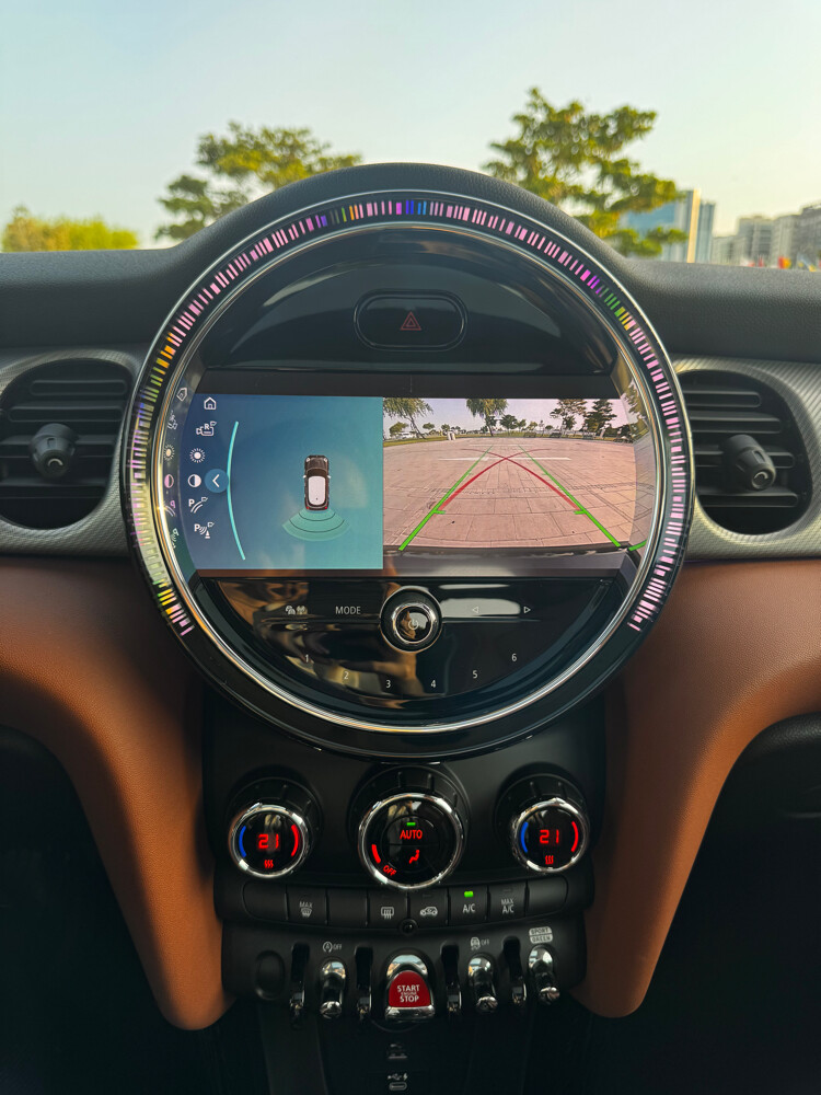 2022 MINI Cooper S 5-Door | 35,000 - 7
