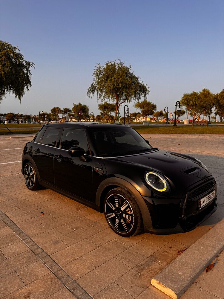 2022 MINI Cooper S 5-Door | 35,000 - 1