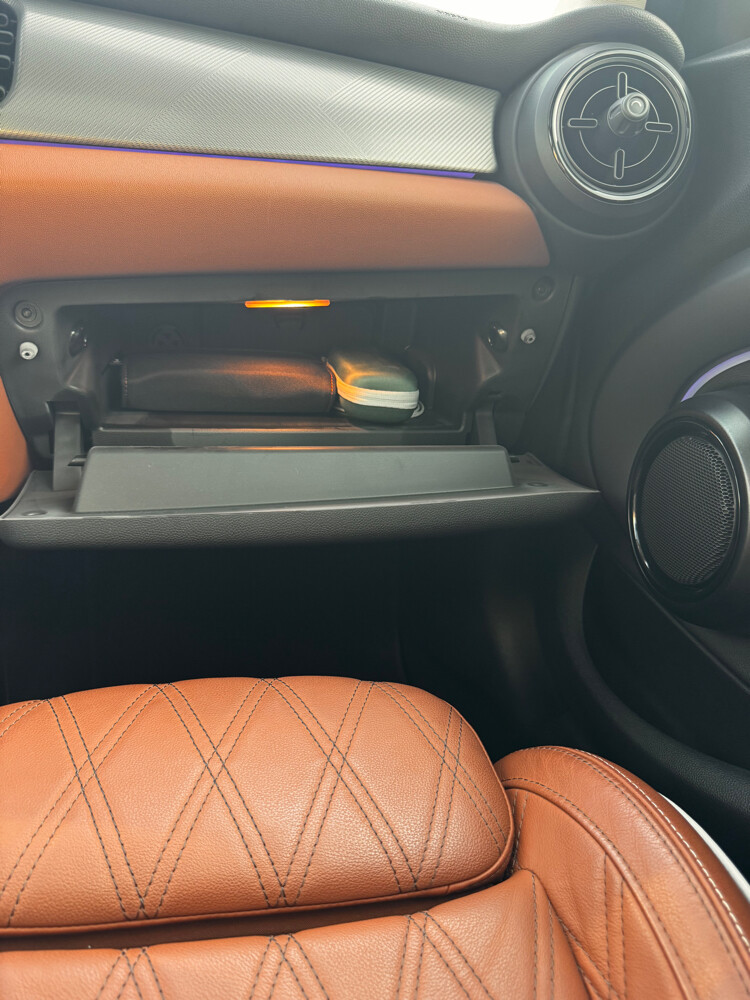 2022 MINI Cooper S 5-Door | 35,000 - 11