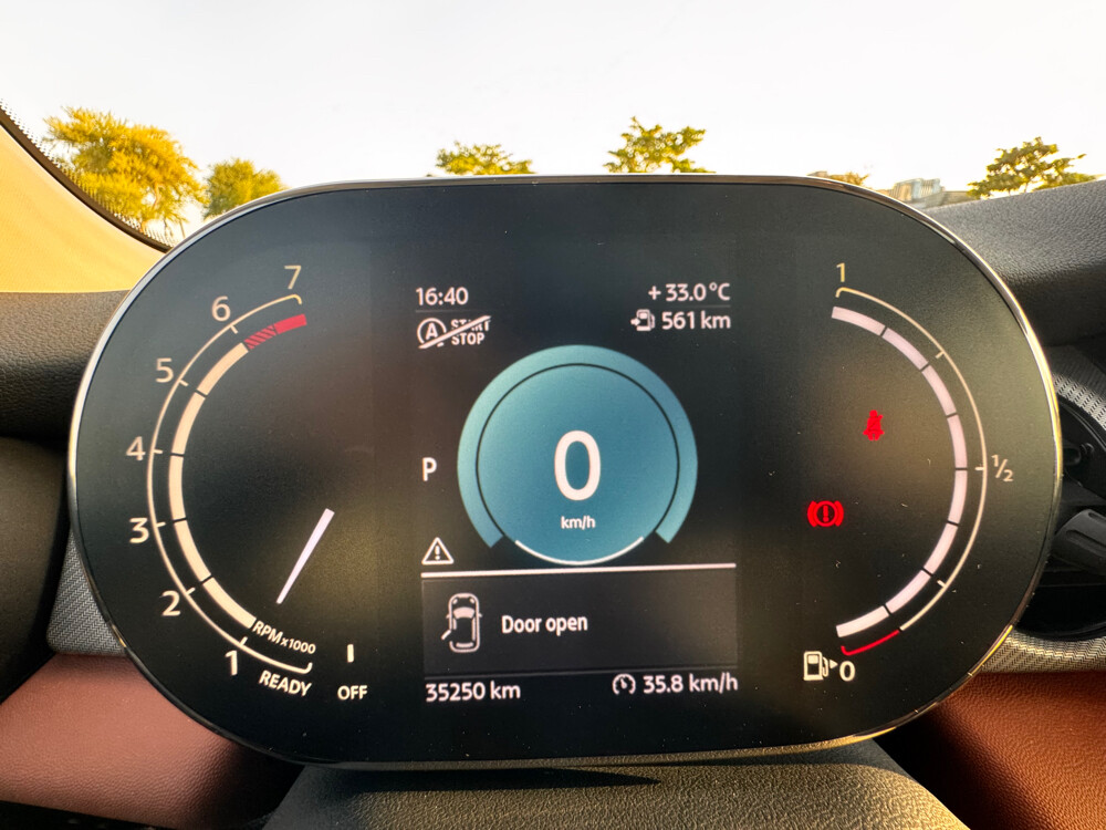 2022 MINI Cooper S 5-Door | 35,000 - 10