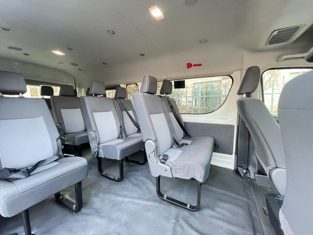 Toyota Hiace 2023  - 12