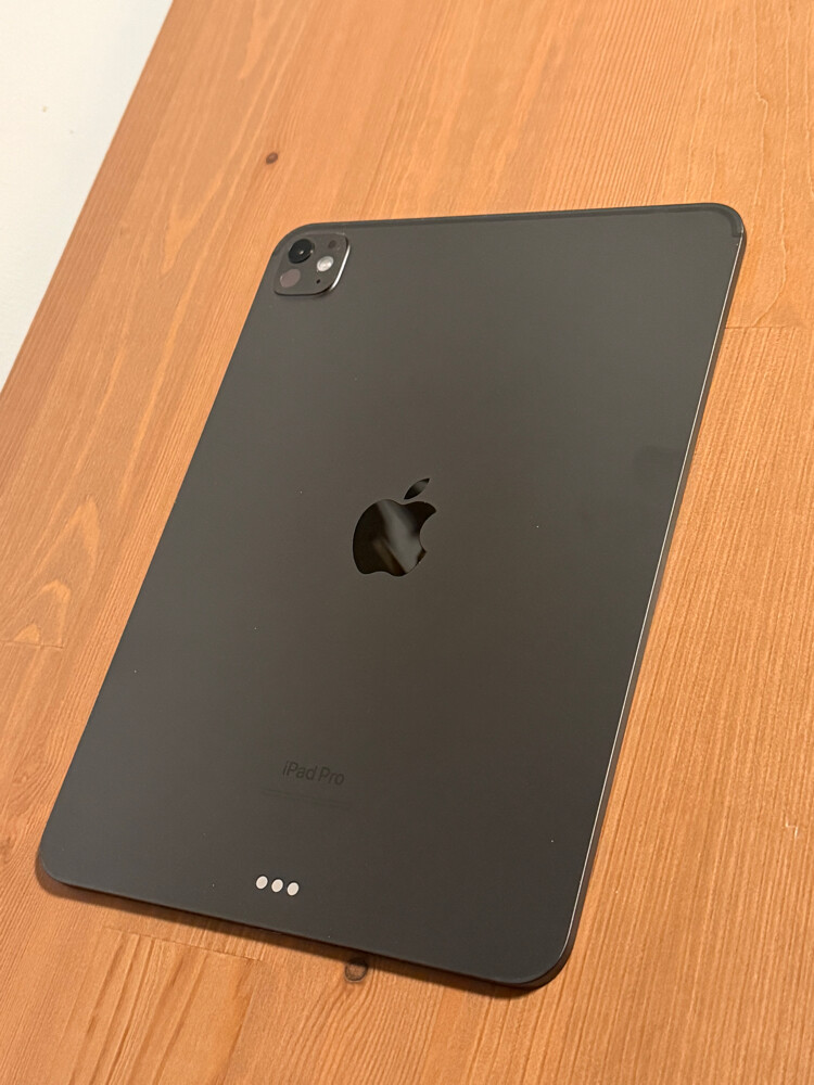 iPad Pro M4 – 11-inch – 256GB  - 5