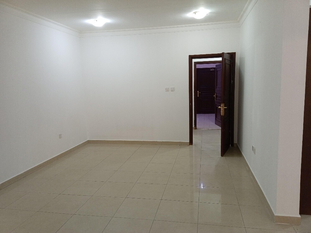 Investment Building Sale in Umm Ghu - 9