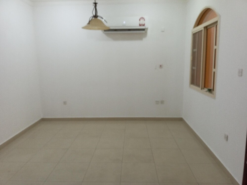 Investment Building Sale in Umm Ghu - 10