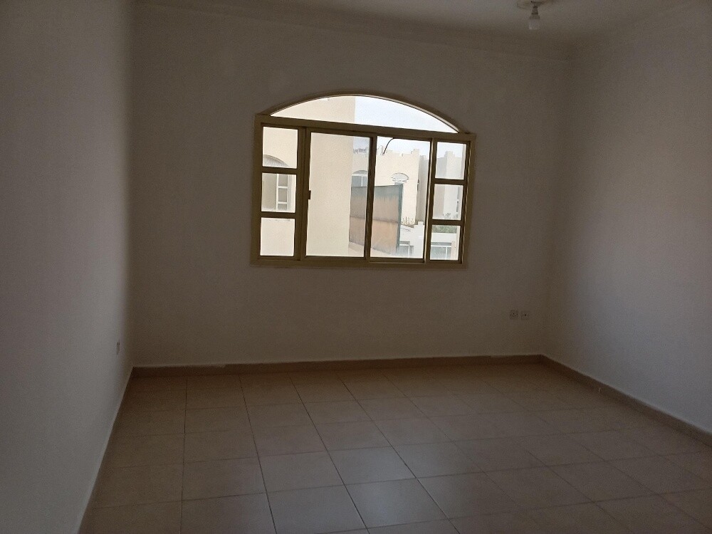 Investment Building Sale in Umm Ghu - 6