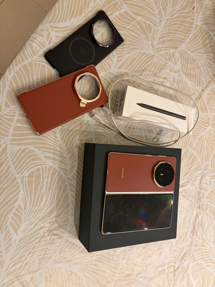 Honor Magic V5 - 3