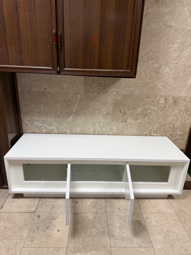 طاولة تلفزيون  - 3