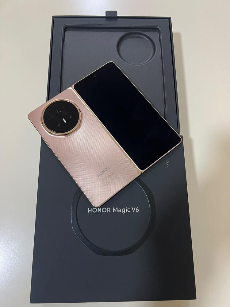 Honor Magic V6 – Latest Model - 6