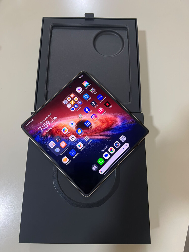 Honor Magic V6 – Latest Model - 3