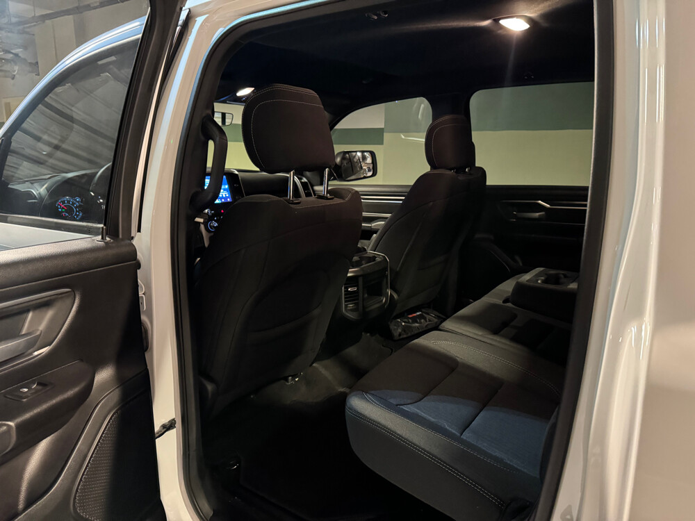 Dodge Ram 2024 V8 - 8