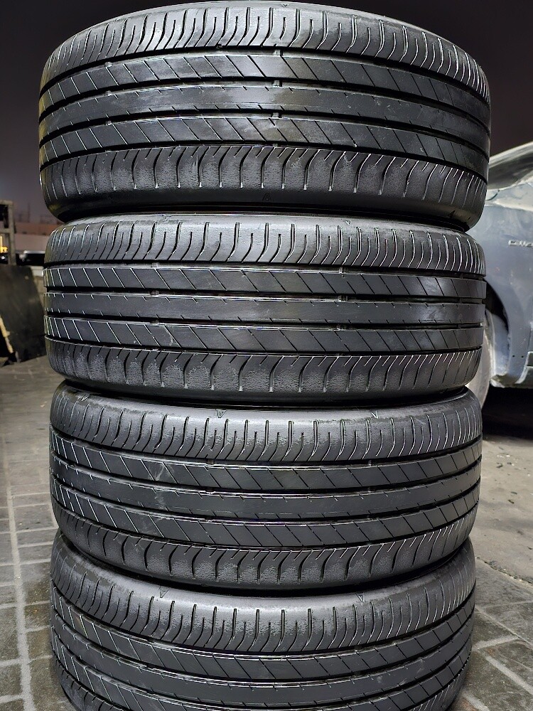 225-50-18,,,, Dunlop brand - 10