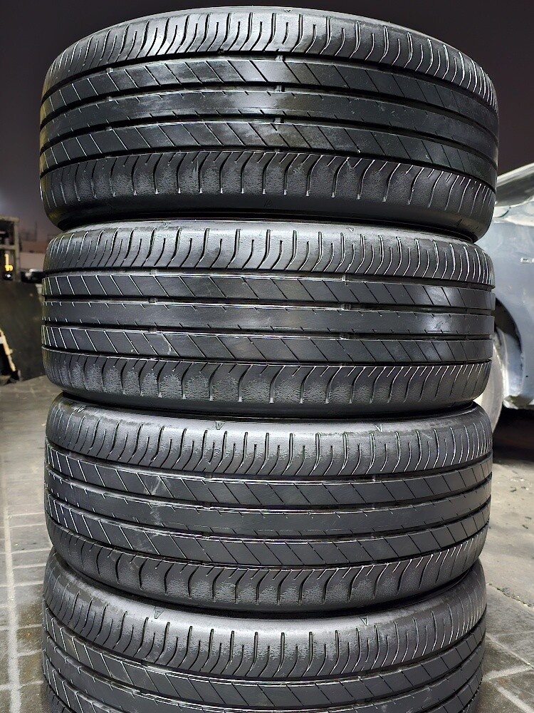 225-50-18,,,, Dunlop brand - 4