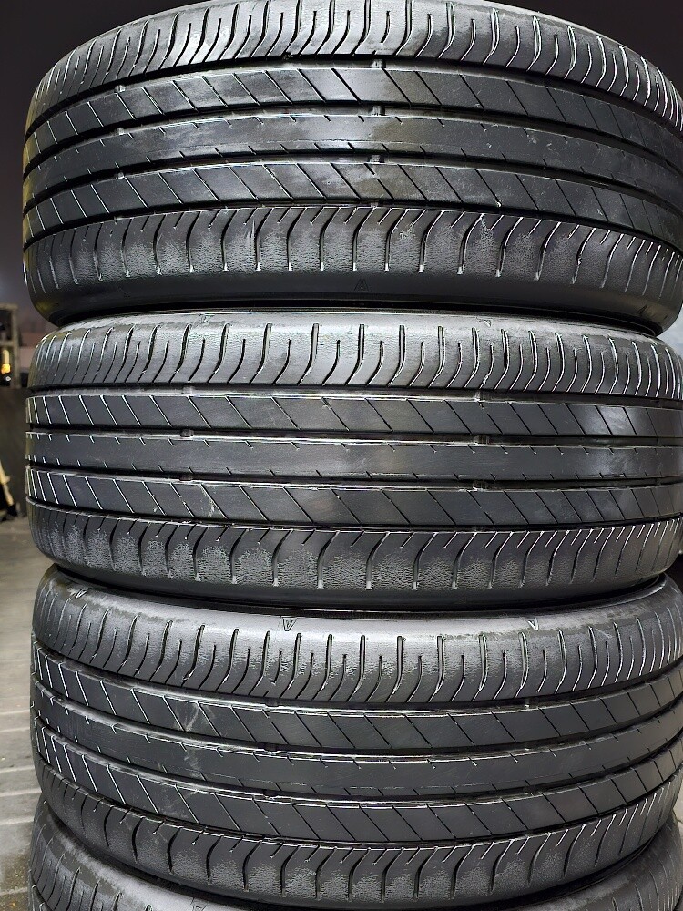225-50-18,,,, Dunlop brand - 8