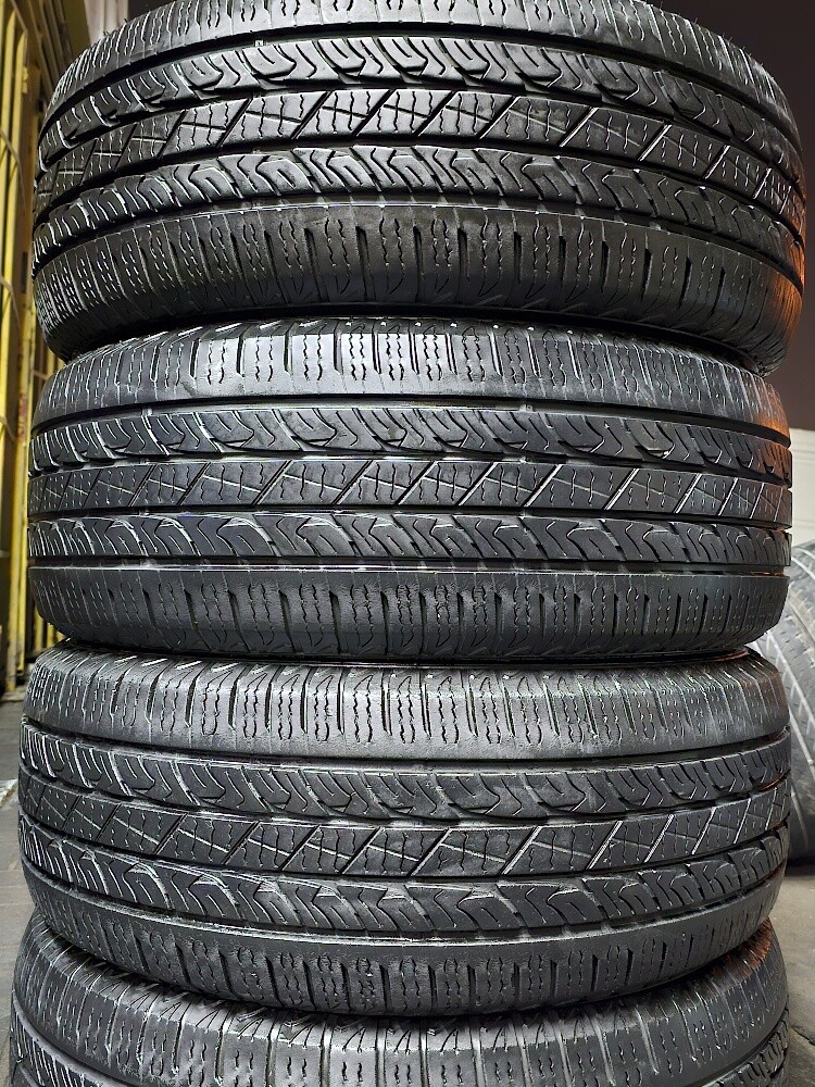 285-60-18,,,, Roadstone brand - 2