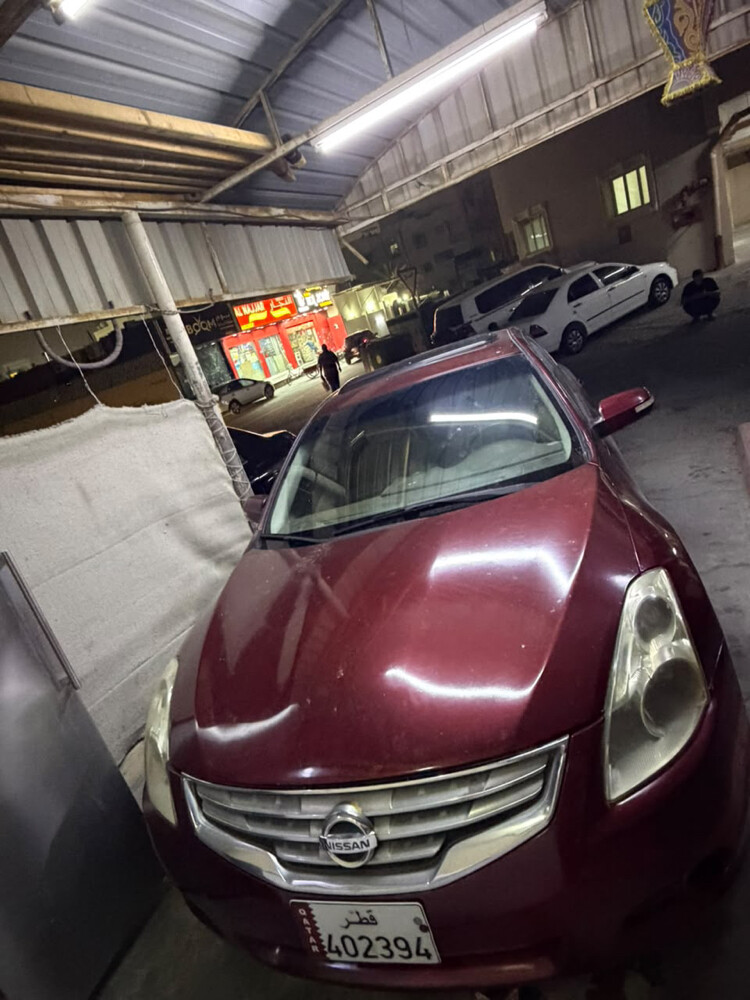 nissan altima - 1