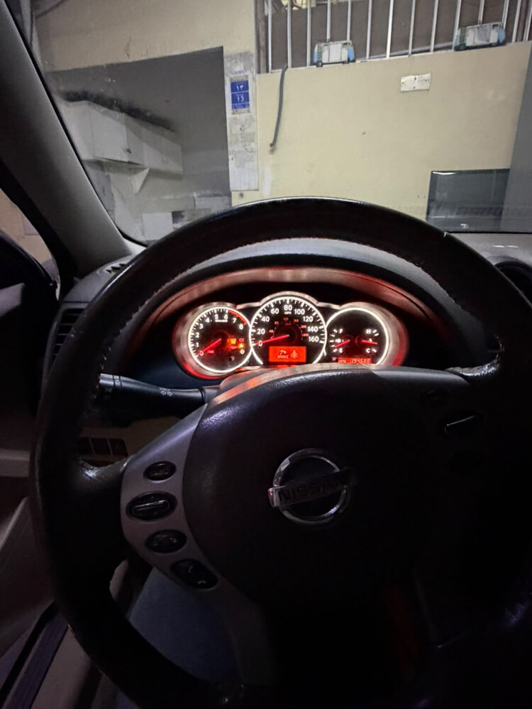 nissan altima - 4