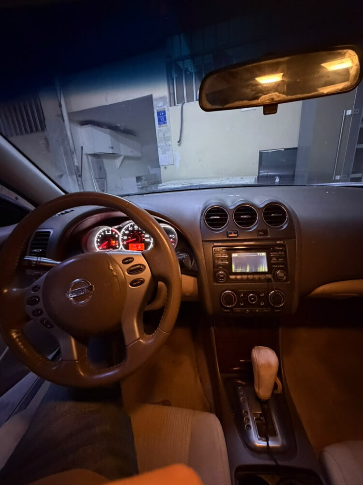 nissan altima - 5