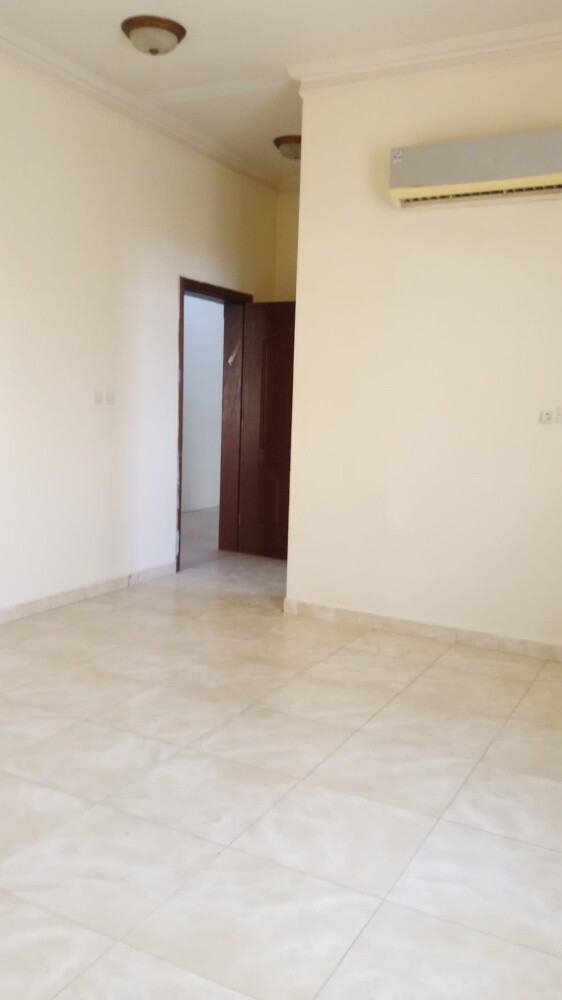 للايجار فيلا سكنية بأم صلال علي - 5