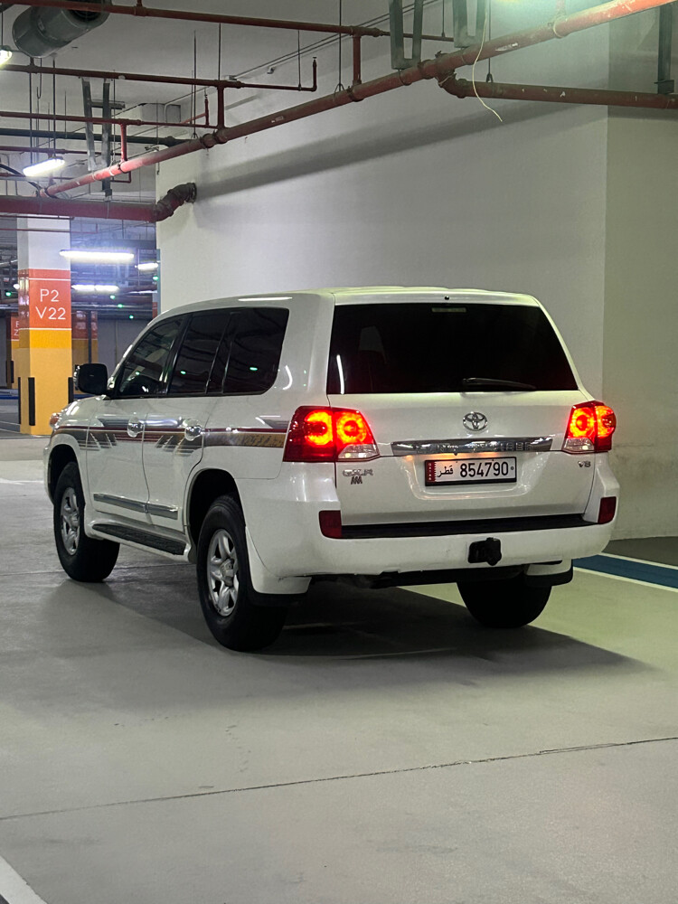 TOYOTA LAND CRUISER V8 2012 GXR - 3