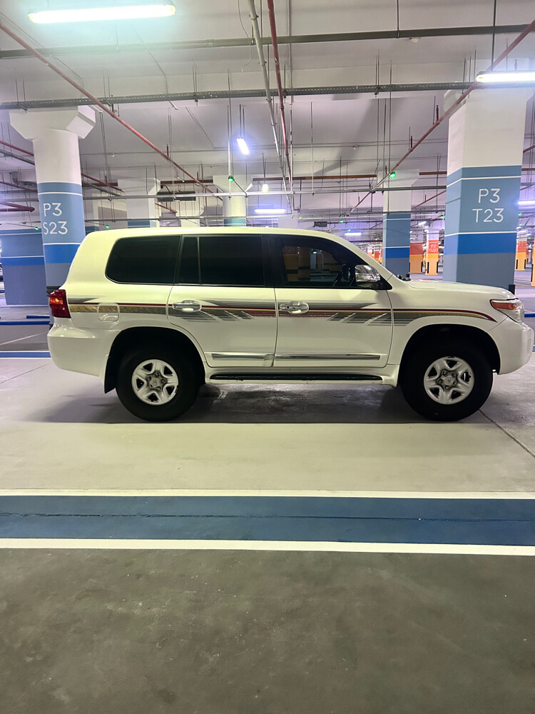 TOYOTA LAND CRUISER V8 2012 GXR - 2