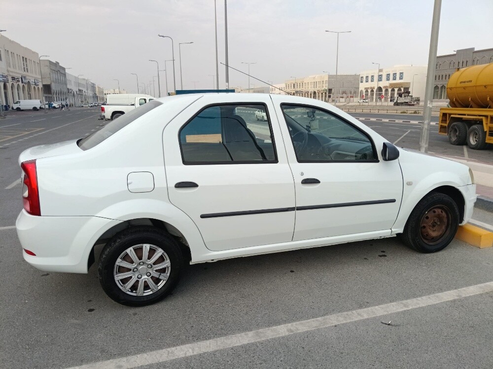 RENAULT LOGAN 2013 - 3