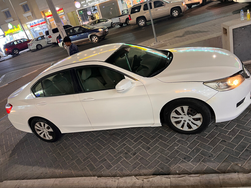هوندا أكورد 2013 بسعر 5500 ريال  - 5