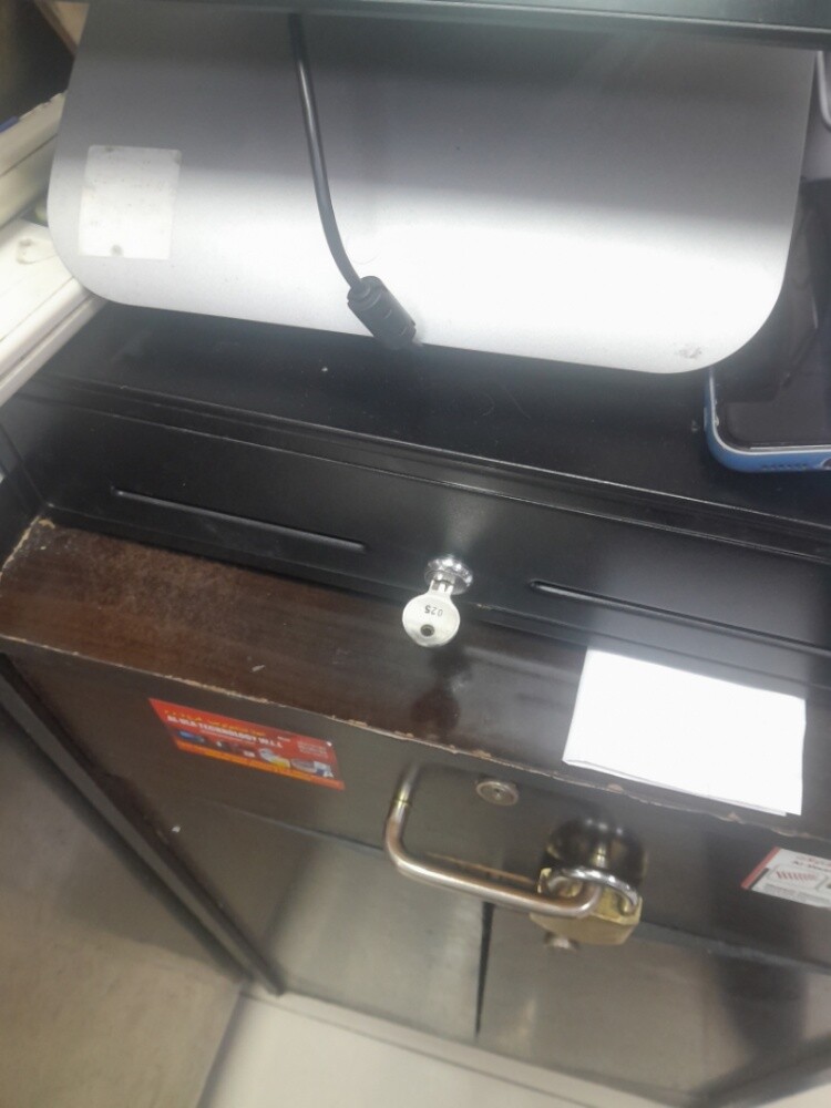 post machine. whit 2 printer - 3