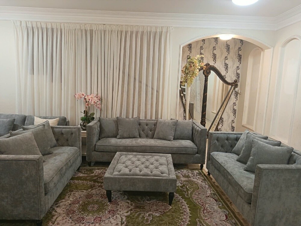 for sell home r  us brand sofa - 3