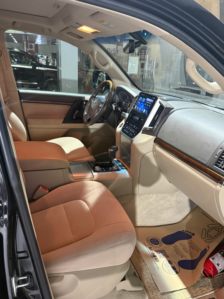 GXR 2018 V8 - 5