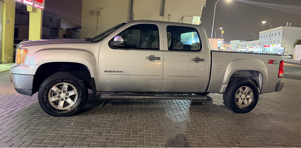 2011 GMC SIERRA SLE Z71 V8  - 12