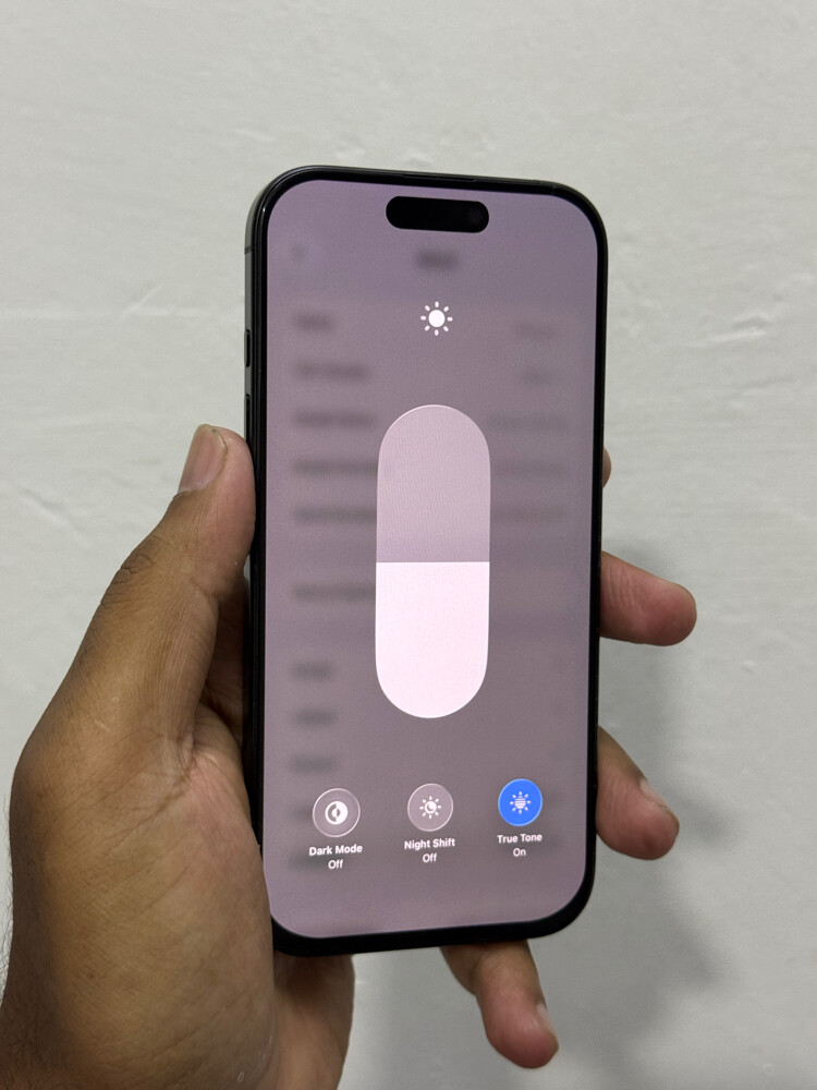 iPhone 16 pro  - 4
