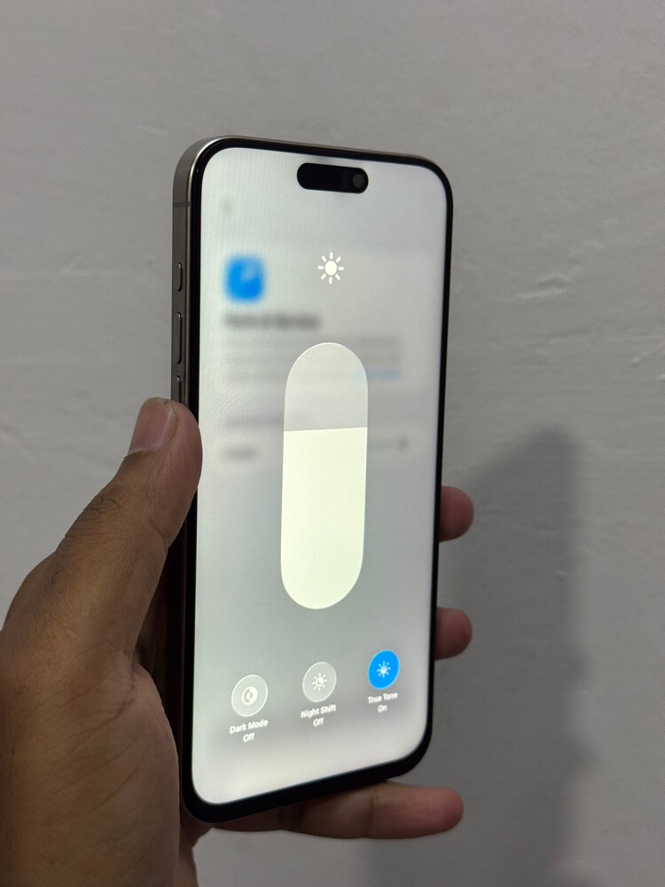 iPhone 16 pro  - 4