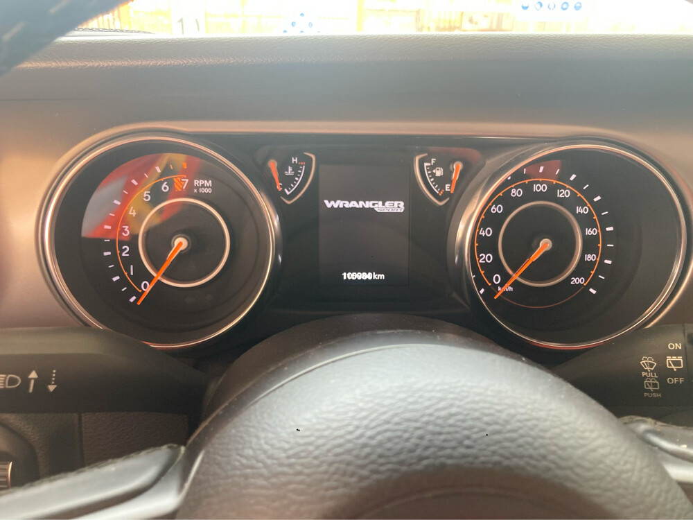 !! PERFECT LOW MILAGE WRANGLER !! - 18