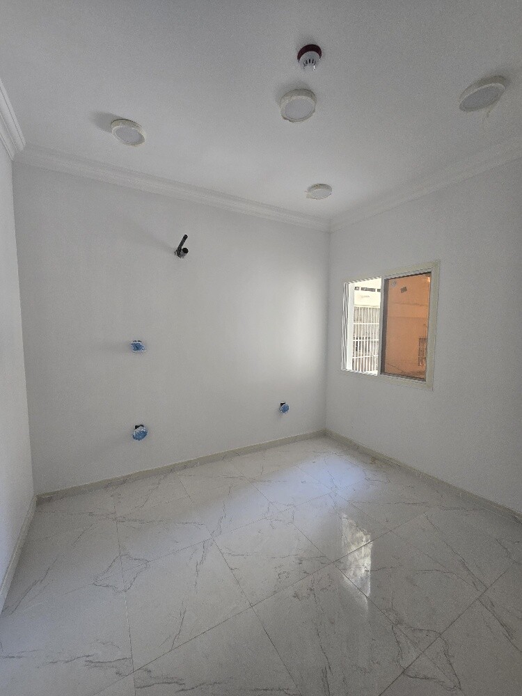 للبيع عمارة سكنية - جديدة - 21