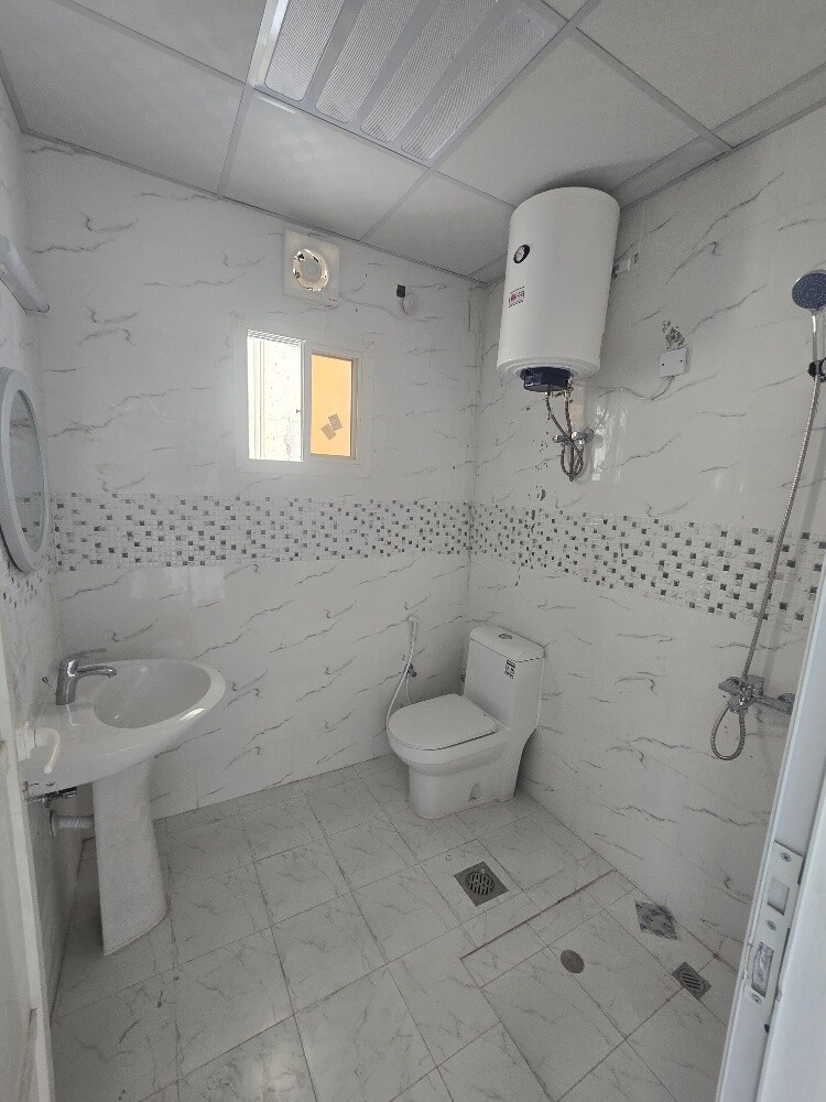 للبيع عمارة سكنية - جديدة - 13