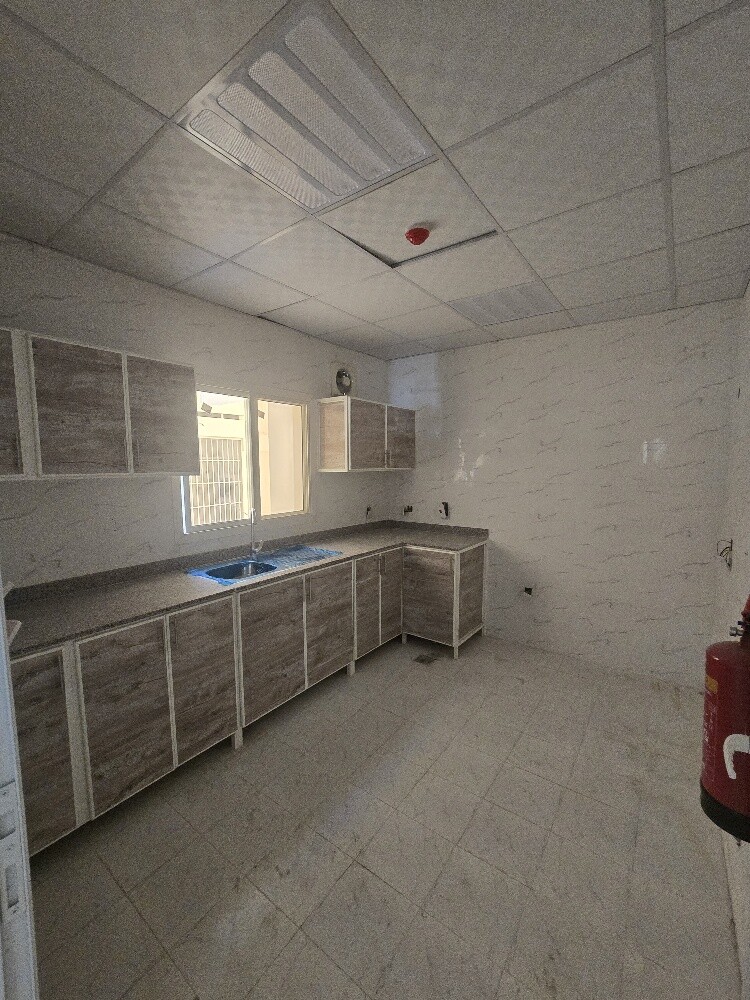 للبيع عمارة سكنية - جديدة - 14