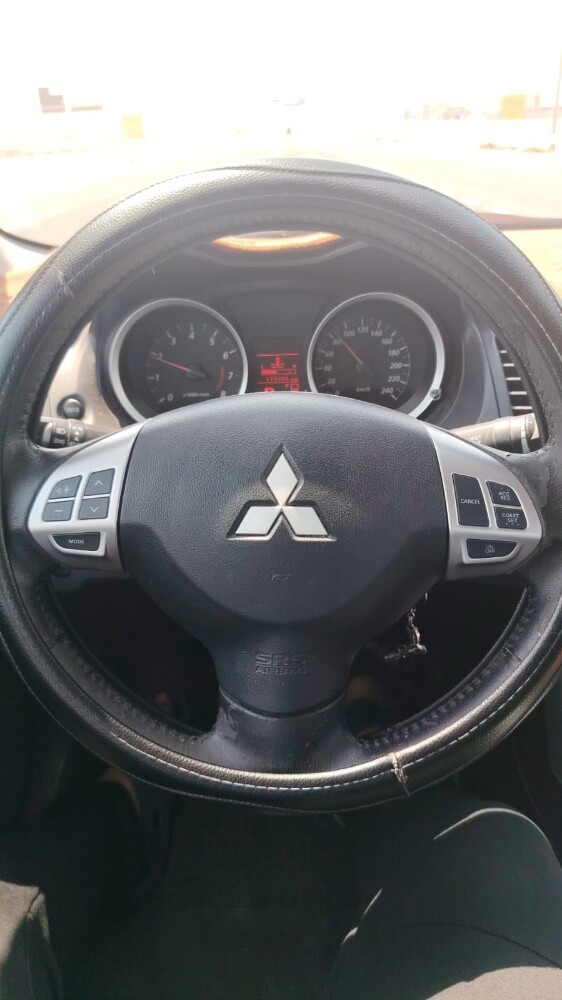 Mitsubishi Lancer GLS - 4