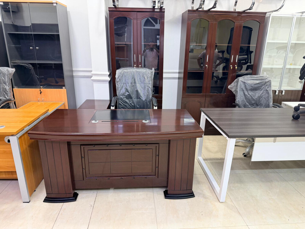Used manager desk for sale  - 3