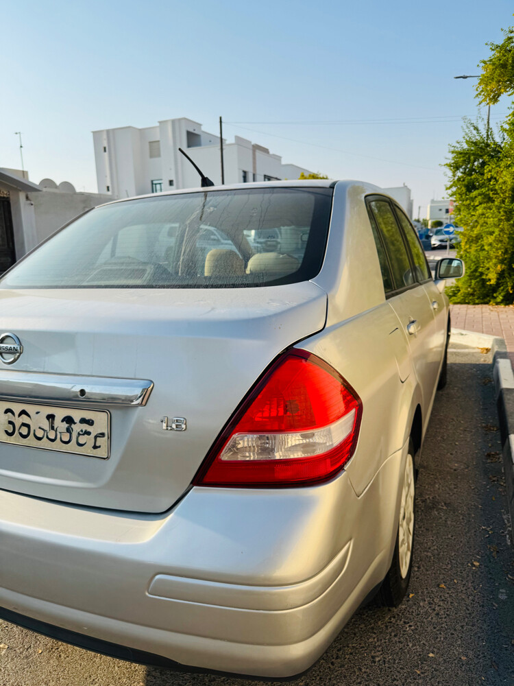 nissan tida 1.8 Ltr - 3