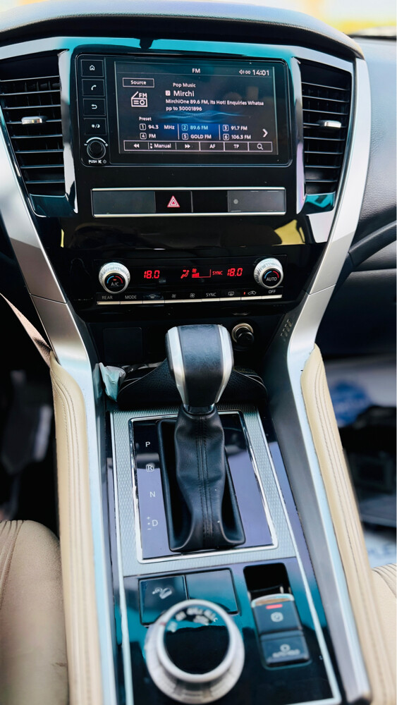 MITSUBISHI MONTERO SPORT 2022 - 7