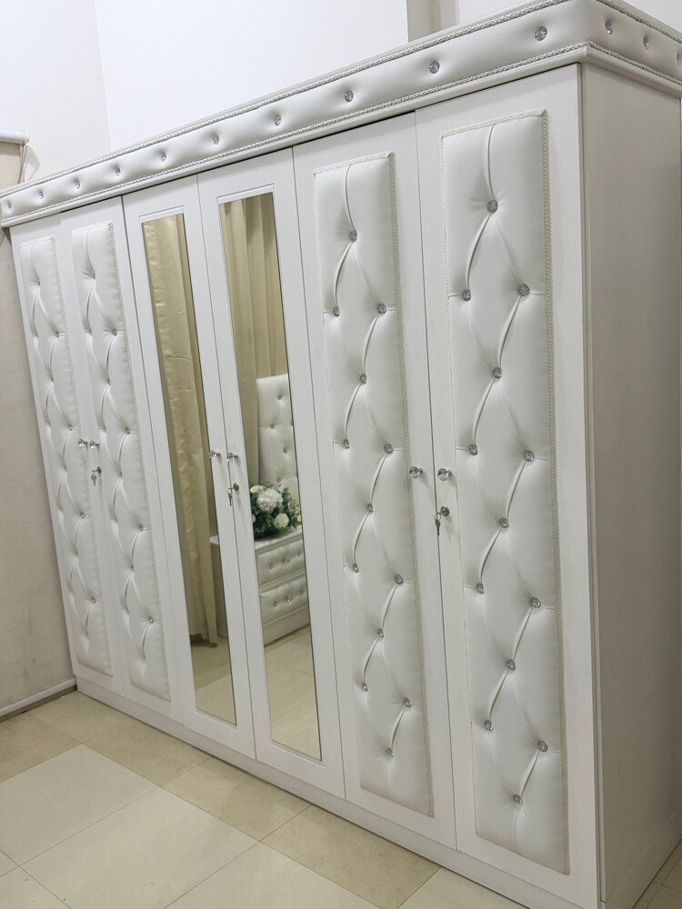 Queen Bedroom set For sale  - 2