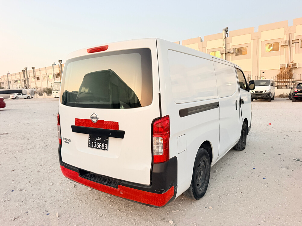 Urvan 2016 delivery 5 doors - 3