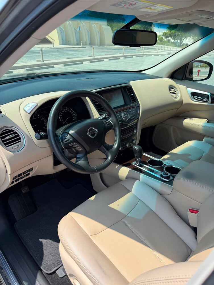 Nissan Pathfinder Low mileage - 3