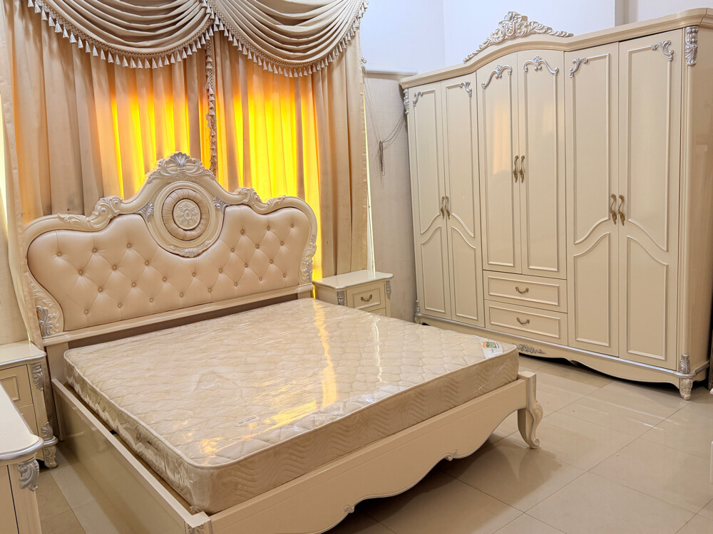 King Bedroom set For sale - 1